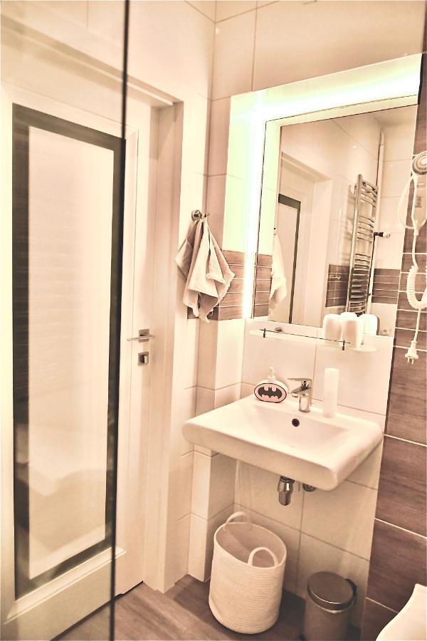 Apartament Kondor Shekspir Γκντανσκ Εξωτερικό φωτογραφία